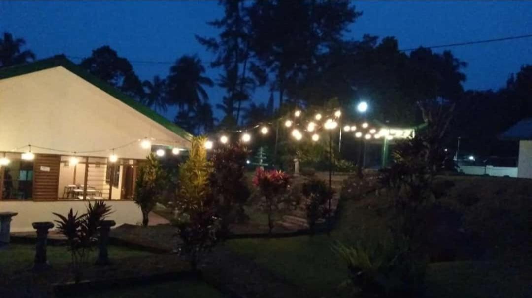 Villa Qu Cilember Megamendung ボゴール エクステリア 写真