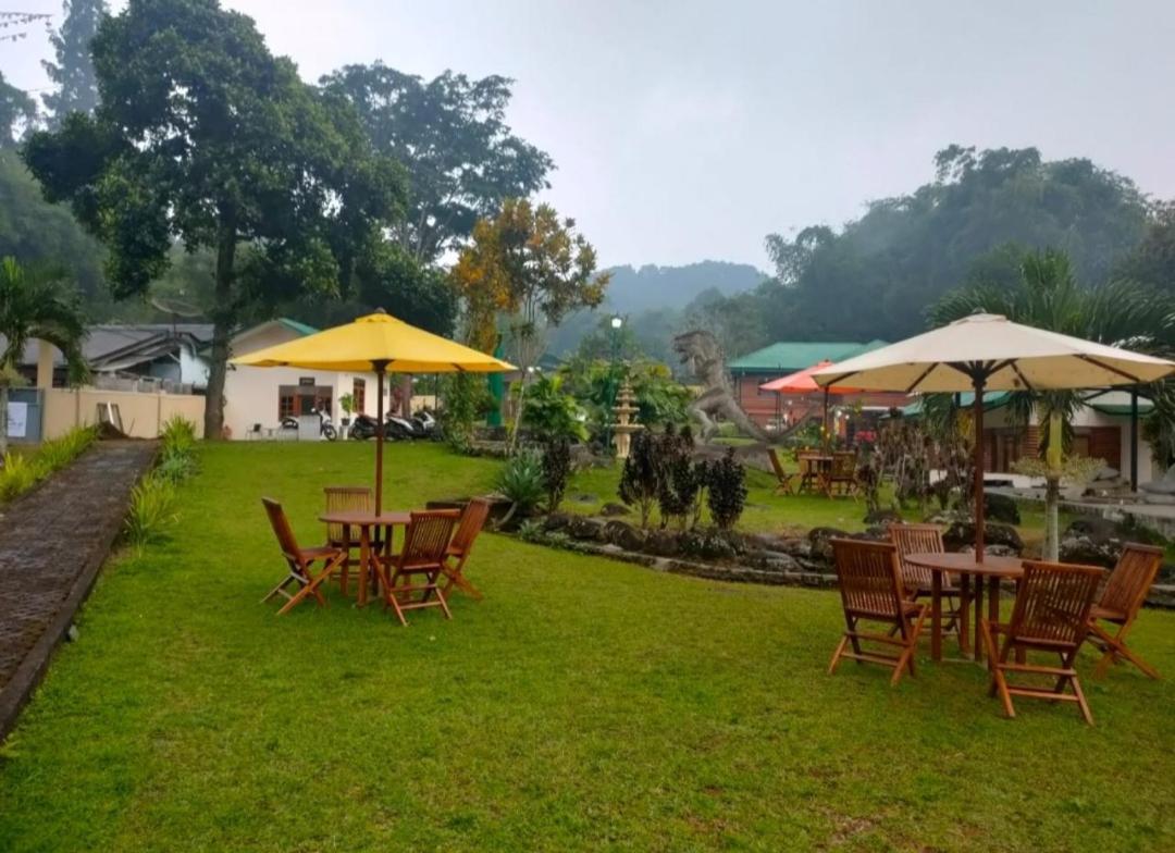 Villa Qu Cilember Megamendung ボゴール エクステリア 写真