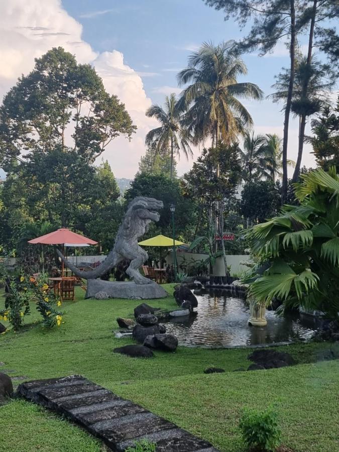 Villa Qu Cilember Megamendung ボゴール エクステリア 写真