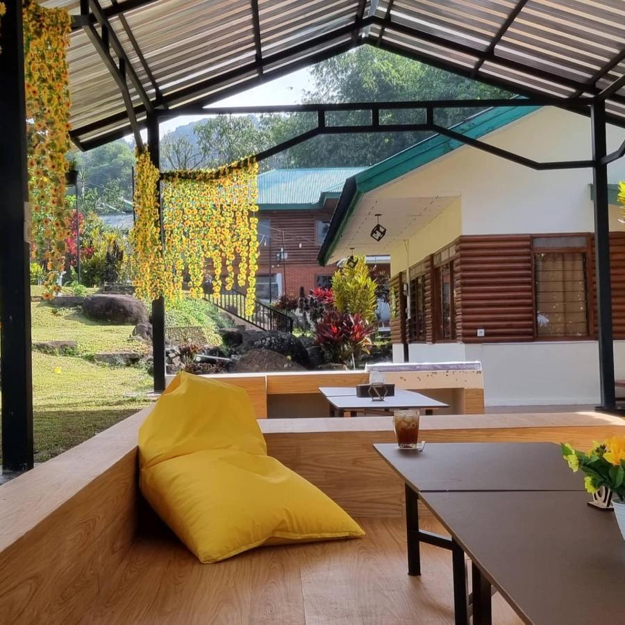 Villa Qu Cilember Megamendung ボゴール エクステリア 写真