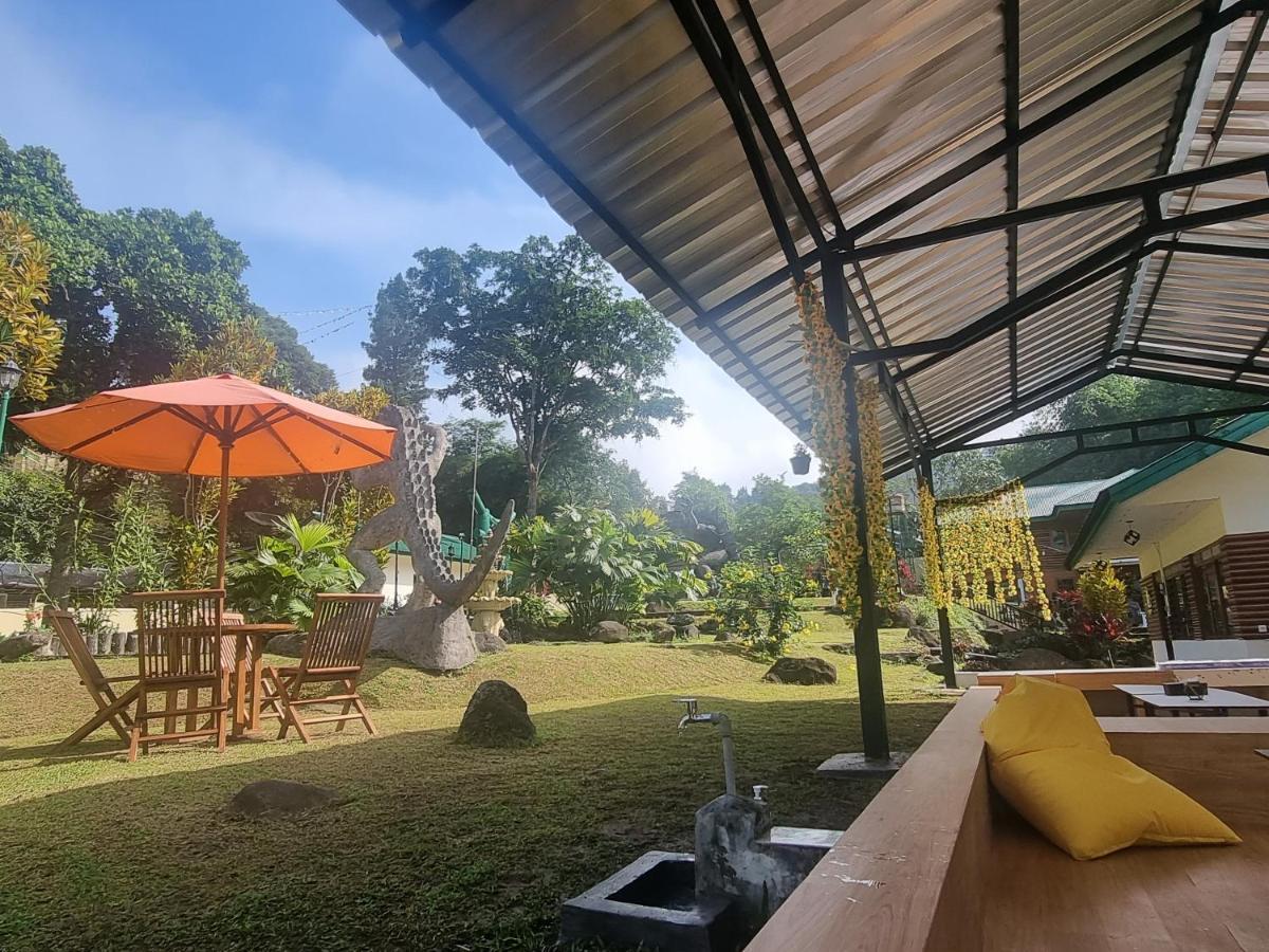 Villa Qu Cilember Megamendung ボゴール エクステリア 写真
